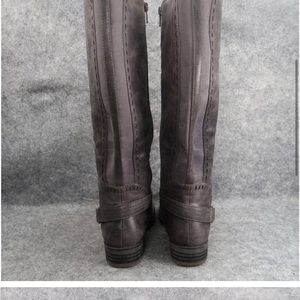 Bare trap boots size 6 new